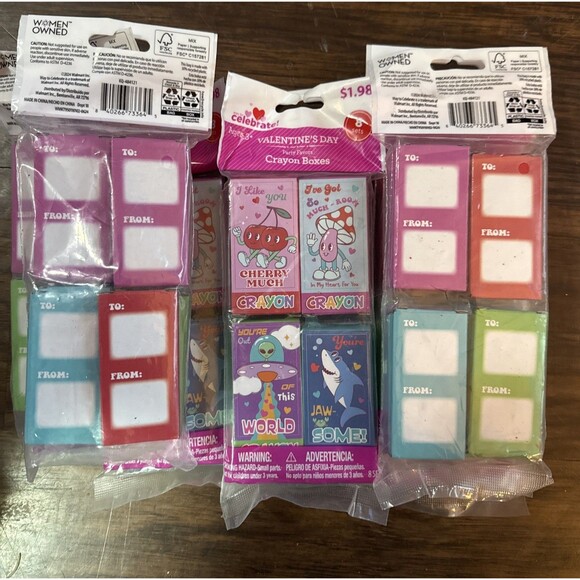 Valentine's Day Party Favors Crayon Boxes Exchange 64 Boxes (8 Packs Of 8) New - Picture 2 of 2